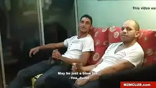 لاعبو الاسطوانات مثير سخيف الديوك الصعبة