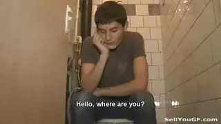 المرأة الشقراء تحصل على أصعب اللعنة