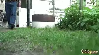 اثنين من المراهقين لعق بوسها
