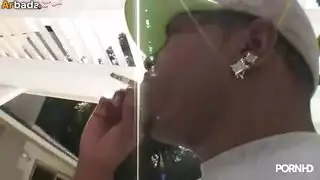 ليزا ان مع شاب اسمر