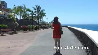 سوف يمتص قضيبه عندما أكون في المصعد