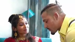 لذة الجنس في سكس شهر عسل هندي ونيك كس قوي
