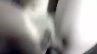 يحصل مسمر فيكي مورغان بعد مص الديك