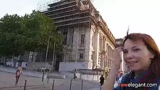 سحبت شقراء فاتنة مص على وكيلها