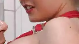 شقراء فاتنة مارس الجنس في جميع المواقف