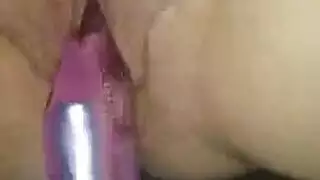 حصلت المرأة العاطفي قرنية للغاية أثناء مشاهدة رجل قرنية في العمل، بينما في عمله