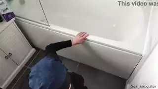 خادمة البيت العربي تطلب أن يمارس الجنس معها في الحمار