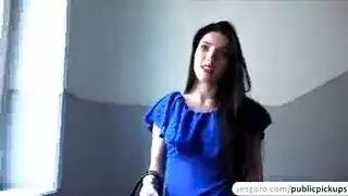 ميا إيفانز ومرسيدس كاريرا اللعنة في غرفة المعيشة