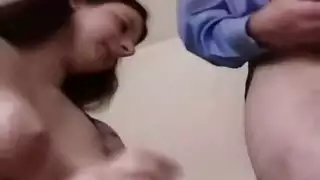 الفتاة العربية تحصل على الجزء الشرج