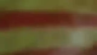 فتاة باكستانية إزالة قطعة قماش لصديقها