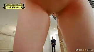 شرموطة واحدة و زبرين سكس عنيف مترجم