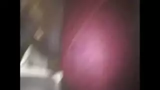 فتاة عربية تظهر الثدي والكس الرطب