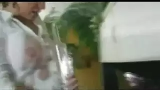 طرفة عين سخيف صديقة نموذجه أثناء الاختبار الجنسي