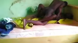 مراهق افريقي زبره كبير جدا ينيك صديقته السوداء