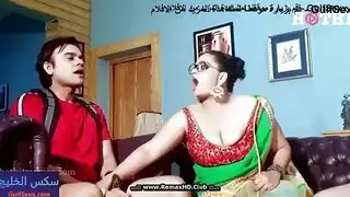 المعلمة الشرموطة تعمل سكس جماعي - سكس هندي