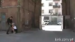 جمال شقراء جديدة استغل من قبل صديقها