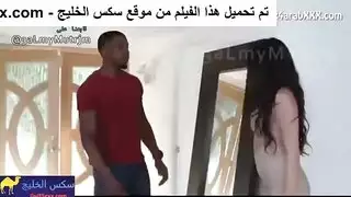 ترفع رجليها و تتناك من خالها مقابل الفلوس - سكس محارم