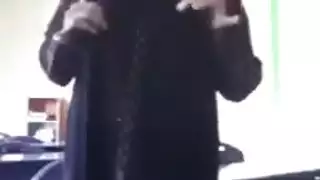 اللبوه ترفع هدومها وتلعب فى نفسها وتنزل السبعه ونص