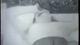 الهواة استمناء والبول أثناء الاختبار الخاص.