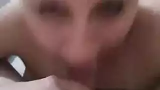 أحب تقبيل صديقي الفتيات الجديد
