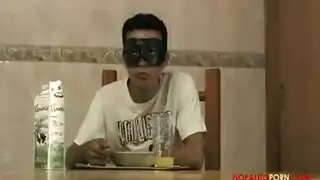 نيكة خيالية مع الشاب المراهق و الخادمة السكسي ذات البزاز الكبيرة