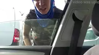 الفتاة المسلمة العربية لديها الجنس مع الديك الأسود في مرسيليا