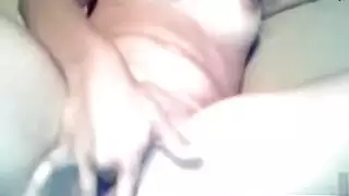 الفاسق التركي الهواة يستمني كلا الثقوب