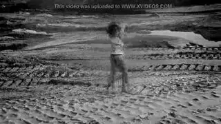 صديقة روسية ساخنة من الحي مع أبواق لطيفة