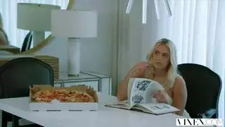 سكس اخوات اجنبي رومانسي ساخن الاخ يمتع اخته نيك