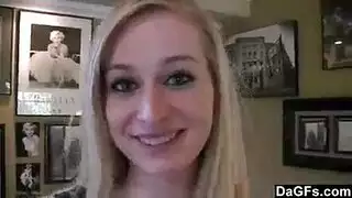 شقراء رائع تمتص أكبر، ديك أسود رأيتها على الإطلاق، قبل الحصول عليها