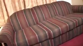 فتاة سوداء قذرة مع الكثير من الحيوانات المنوية على وجهها