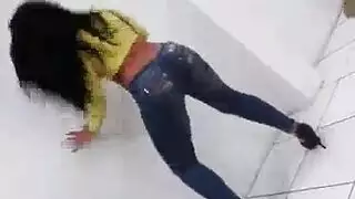 دارلين وصديقة مفعم بالحيوية.