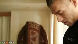 سكس امي مترجم - تغري ابنها لكي ينيكها