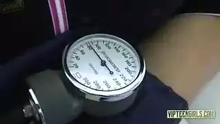 الجيش الحوامل في سن المراهقة في ثونغ.